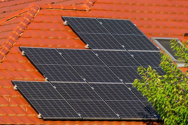 5 raisons d'opter pour des panneaux solaires à domicile