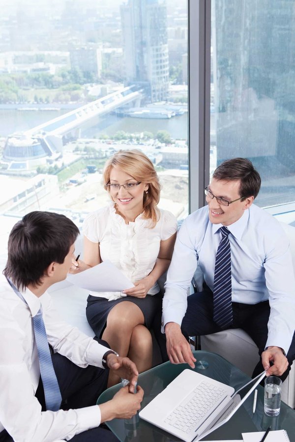 Quels sont les avantages de rechercher du travail sur Phi Sante?