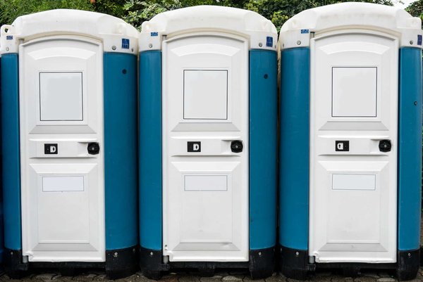 Comment sont les installations sanitaires dans ces campings ?